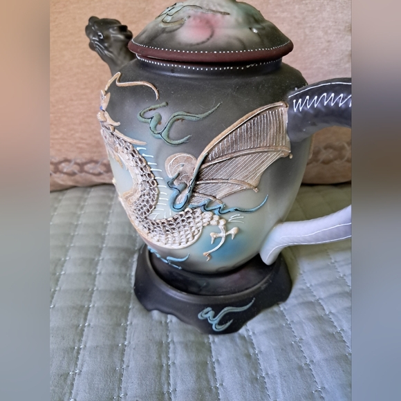 Antique Japanese Moriage Black Shadow White Dragon Ware Nippon Teapot w/Stand - Picture 13 of 15